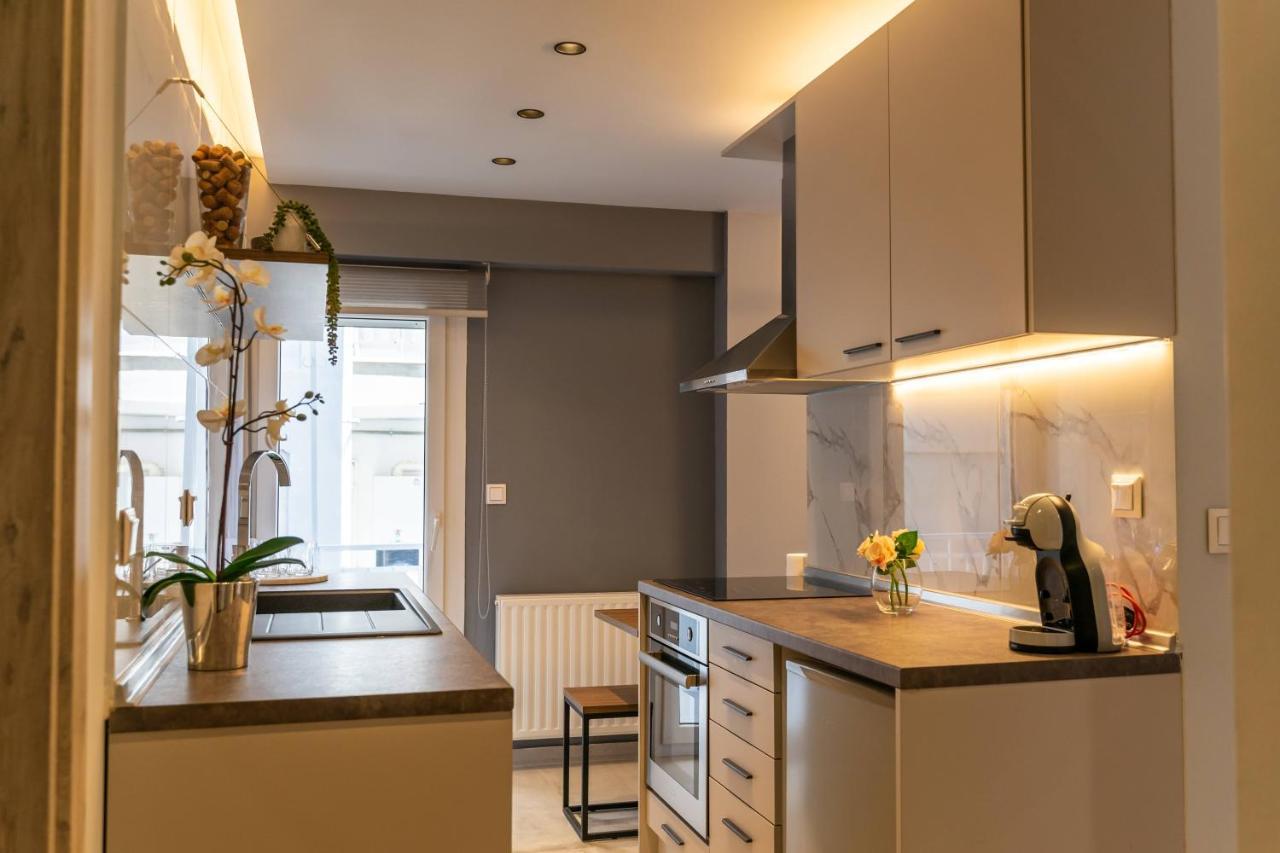 Cozy Modern Apartment Inside The City Center テッサロニキ エクステリア 写真