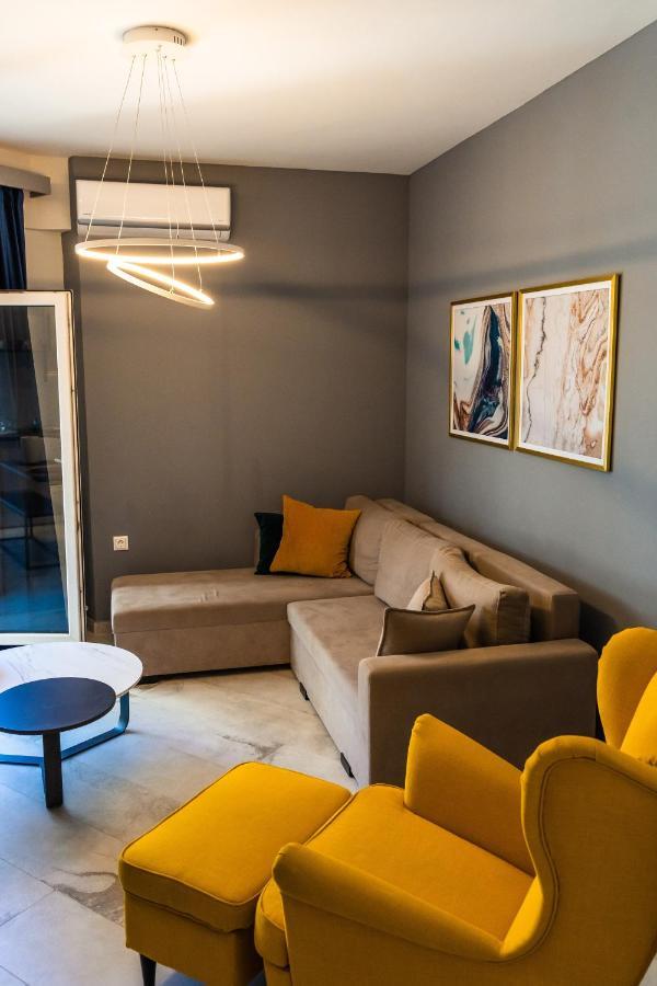 Cozy Modern Apartment Inside The City Center テッサロニキ エクステリア 写真