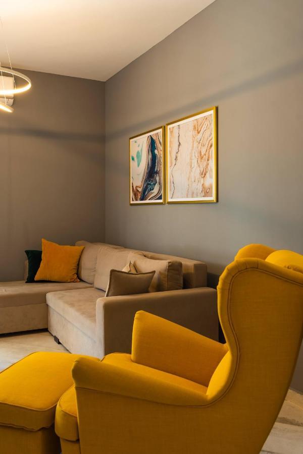 Cozy Modern Apartment Inside The City Center テッサロニキ エクステリア 写真